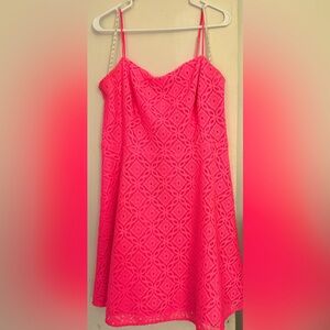 Very Good used condition Lilly Pulitzer midi dress, size xl